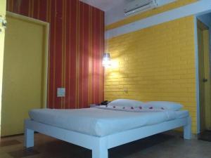 Couple Regular Room (Hotel Building)